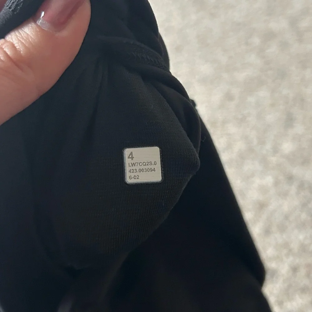 Lululemon Align 2” high rise short - Picture 5 of 5